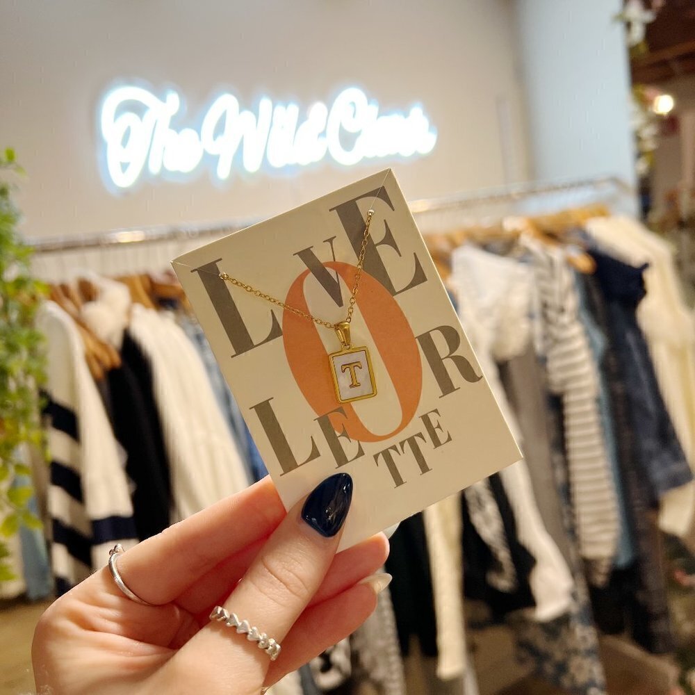 T INITIAL LETTER PENDANT NECKLACE